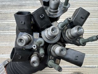 bontott BMW 5 F11 Porlasztó Sor / Híd