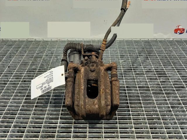 bontott BMW 5 F11 Bal hátsó Féknyereg Munkahengerrel