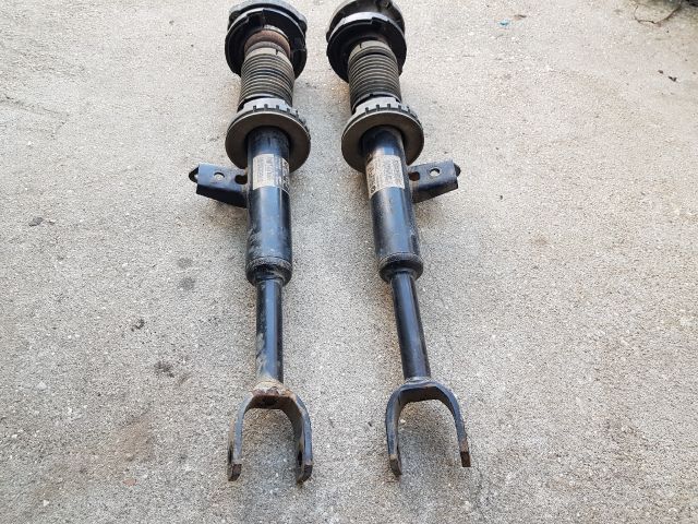 bontott BMW 5 F11 Első Lengéscsillapító Pár