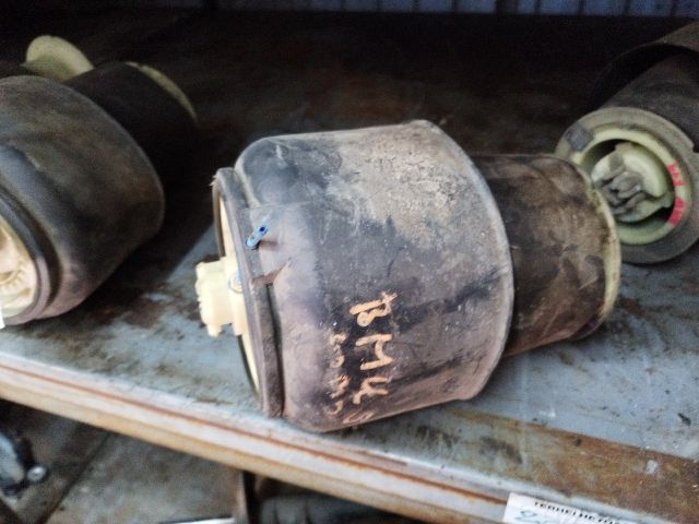 bontott BMW 5 F11 Hátsó Rugó