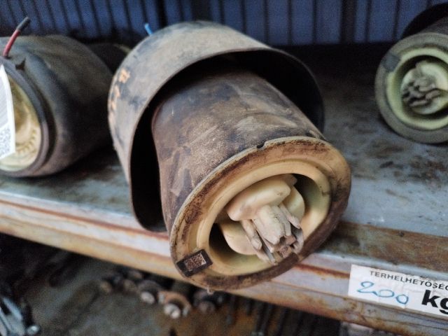 bontott BMW 5 F11 Hátsó Rugó