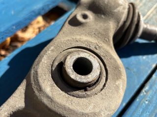 bontott BMW 5 F11 Jobb első Lengőkar