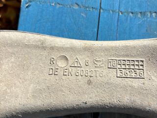 bontott BMW 5 F11 Jobb első Lengőkar