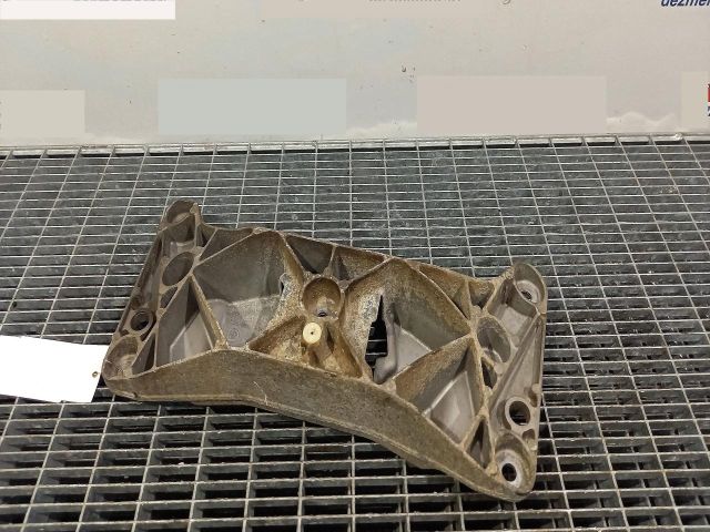 bontott BMW 5 F11 Váltó Tartó Bak (Pozíciófüggetlen)