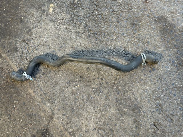 bontott BMW 5 F11 Vízcső