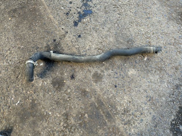 bontott BMW 5 F11 Vízcső