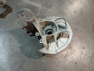 bontott BMW 5 F11 Bal hátsó Csonkállvány