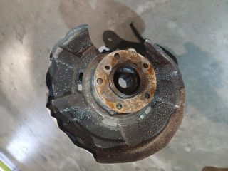 bontott BMW 5 F11 Bal hátsó Csonkállvány