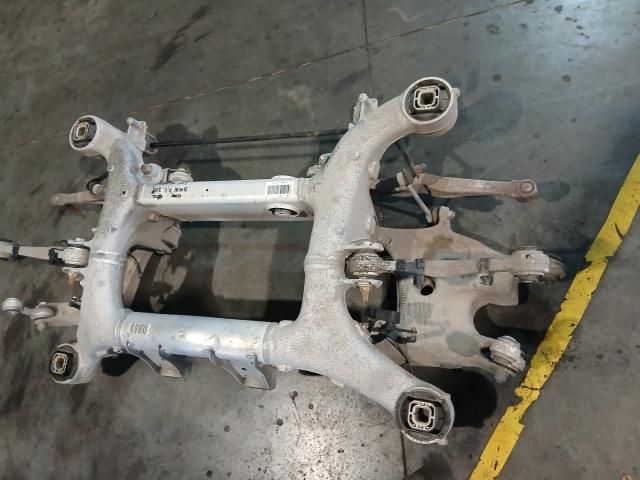 bontott BMW 5 F11 Hátsó Bölcső