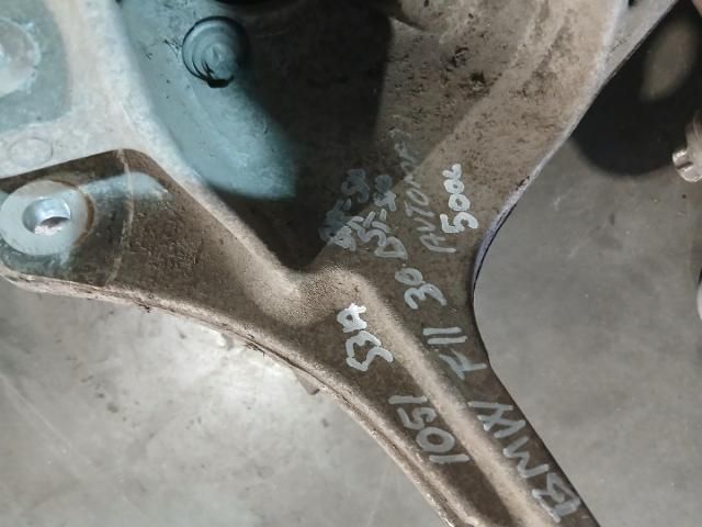 bontott BMW 5 F11 Jobb hátsó Csonkállvány