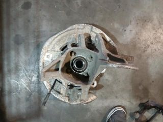 bontott BMW 5 F11 Jobb hátsó Csonkállvány