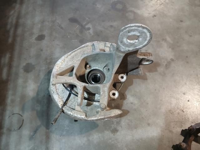 bontott BMW 5 F11 Jobb hátsó Csonkállvány