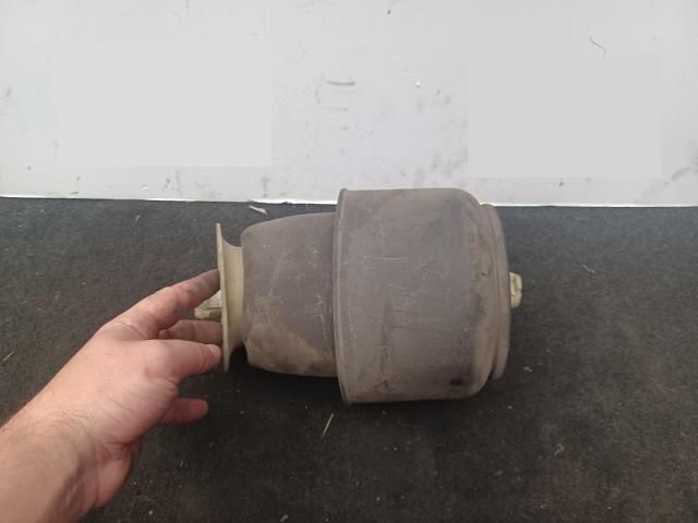 bontott BMW 5 F11 Jobb hátsó Rugó