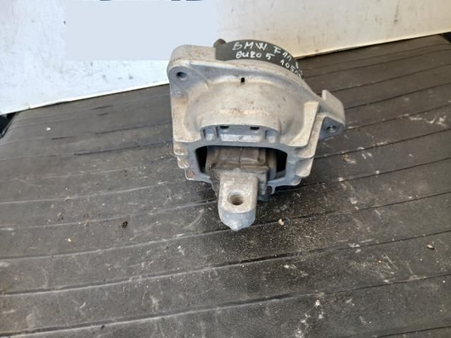 bontott BMW 5 F11 Motor Tartó Bak (Pozíciófüggetlen)