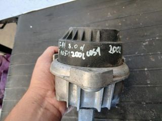 bontott BMW 5 F11 Motor Tartó Bak (Pozíciófüggetlen)