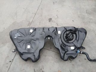 bontott BMW 5 F11 Tank