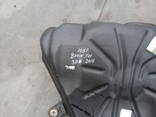 bontott BMW 5 F11 Tank