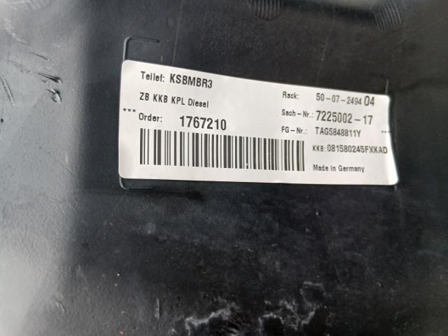 bontott BMW 5 F11 Tank