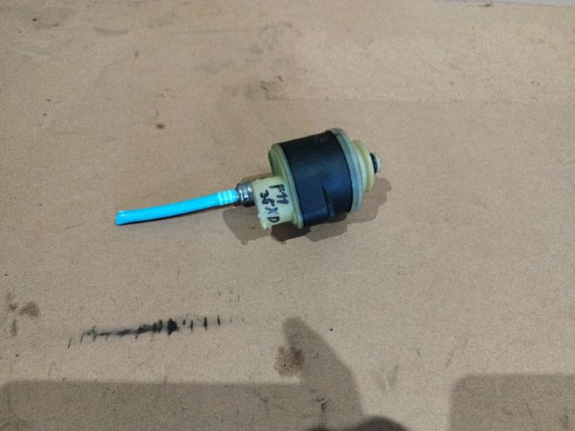 bontott BMW 5 F11 Üzemanyag Fűtés