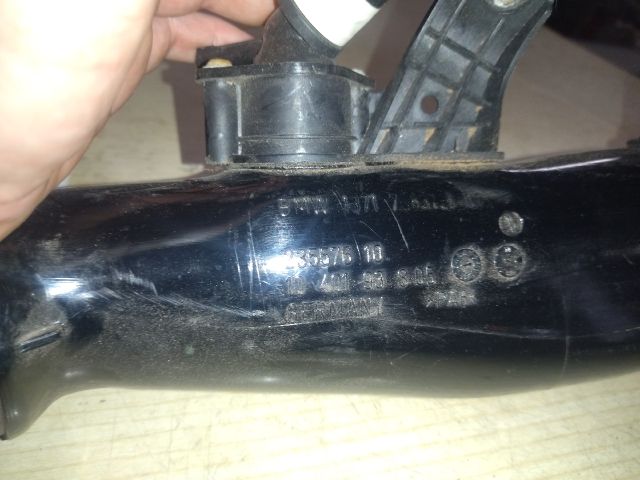 bontott BMW 5 F11 Szívó Cső