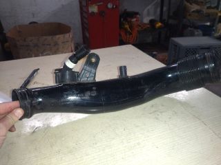 bontott BMW 5 F11 Szívó Cső