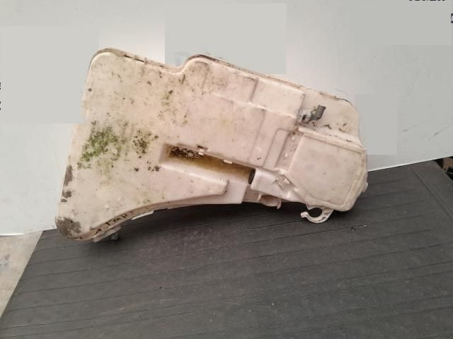 bontott BMW 5 F11 Ablakmosó Tartály