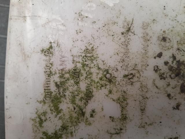 bontott BMW 5 F11 Ablakmosó Tartály