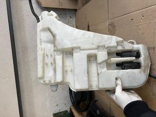 bontott BMW 5 F11 Ablakmosó Tartály