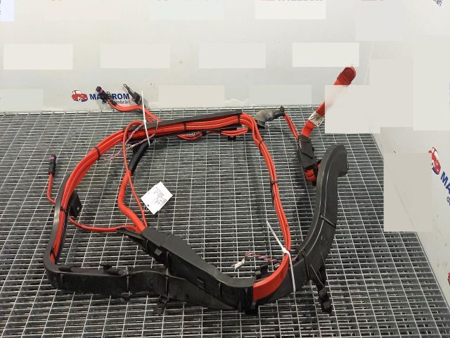 bontott BMW 5 F11 Akkumulátor Saru