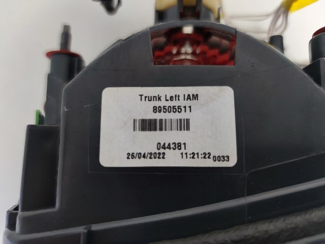 bontott BMW 5 F11 Bal Belső Hátsó Lámpa