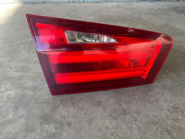 bontott BMW 5 F11 Bal Belső Hátsó Lámpa