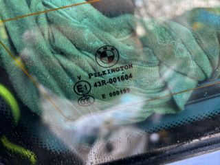 bontott BMW 5 F11 Bal C Oszlop Oldalablak Üveg