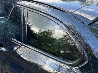 bontott BMW 5 F11 Bal C Oszlop Oldalablak Üveg