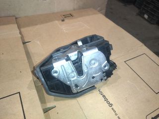 bontott BMW 5 F11 Bal első Ajtózár