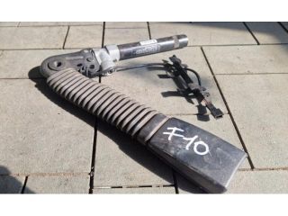 bontott BMW 5 F11 Bal első Övfeszítő