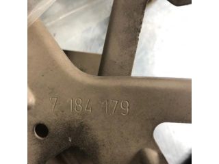 bontott BMW 5 F11 Bal Fényszóró Tartó