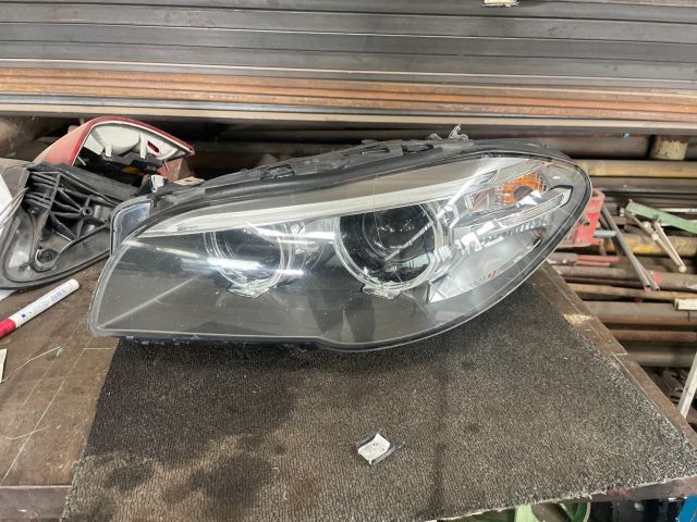 bontott BMW 5 F11 Bal Fényszóró