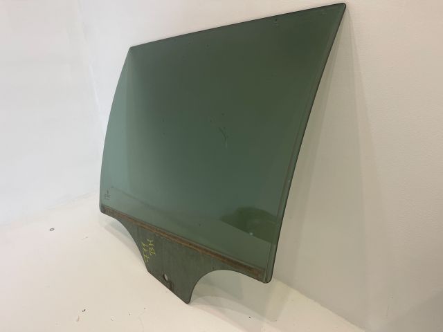 bontott BMW 5 F11 Bal hátsó Ablak