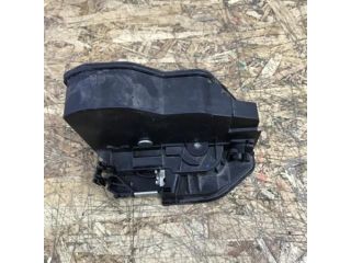 bontott BMW 5 F11 Bal hátsó Ajtózár