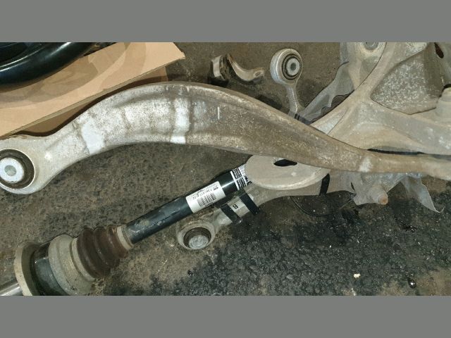 bontott BMW 5 F11 Bal hátsó Alsó Hátsó Lengőkar