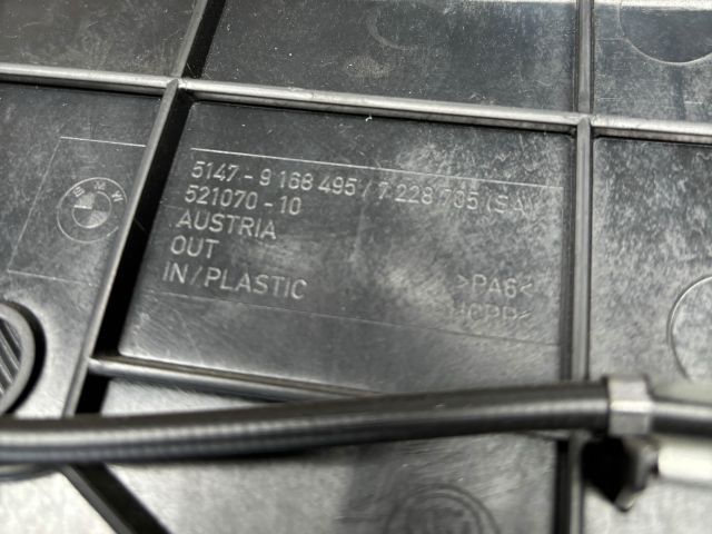 bontott BMW 5 F11 Bal hátsó Csomagtér Burkolat (Műanyag)