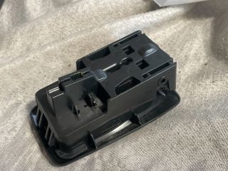 bontott BMW 5 F11 Bal hátsó Ülés Rögzítő