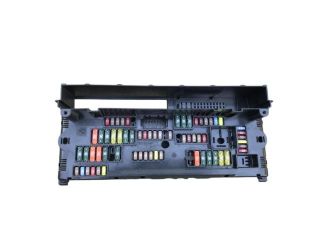 bontott BMW 5 F11 Biztosítéktábla Doboz