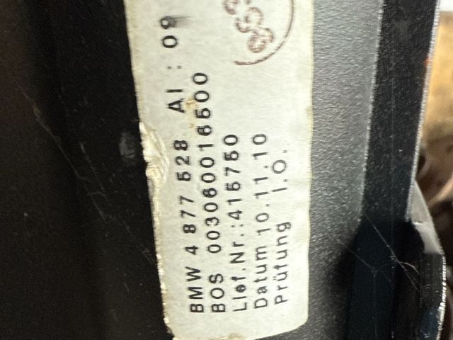 bontott BMW 5 F11 Csomagtér Roló