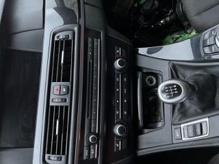 bontott BMW 5 F11 Csomagtér Roló