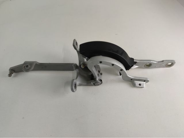 bontott BMW 5 F11 Csomagtérajtó Bal Zsanér