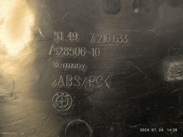 bontott BMW 5 F11 Csomagtérajtó Burkolat Felső