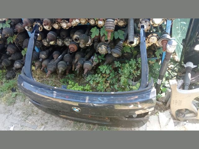 bontott BMW 5 F11 Csomagtérajtó (Részeivel)