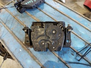 bontott BMW 5 F11 Csomagtérajtó Zárszerkezet