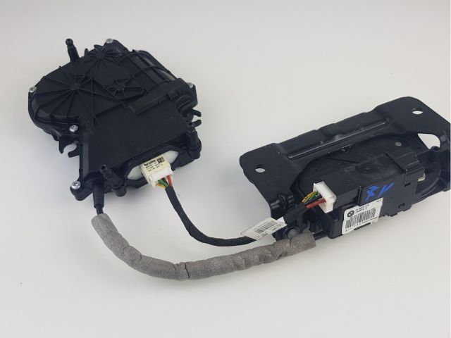 bontott BMW 5 F11 Csomagtérajtó Zárszerkezet